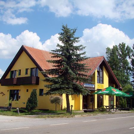 Restaurace penzion Rafael Dlouhá Brtnice Camera foto