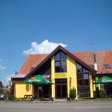 Restaurace penzion Rafael Dlouhá Brtnice Esterno foto