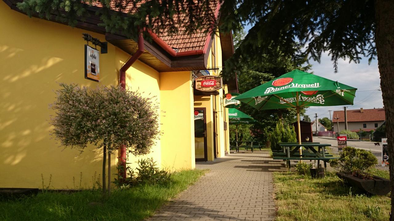 Restaurace penzion Rafael Dlouhá Brtnice Esterno foto
